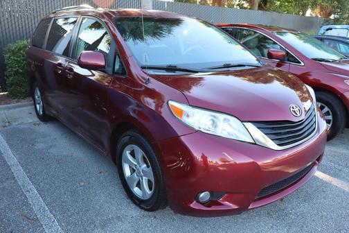 2014 Toyota Sienna LE