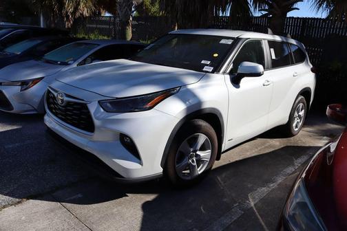 2023 Toyota Highlander Hybrid LE
