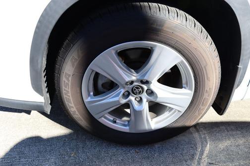 2023 Toyota Highlander Hybrid LE