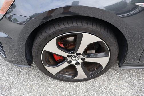 2015 Volkswagen Golf GTI 2.0T S 4-Door