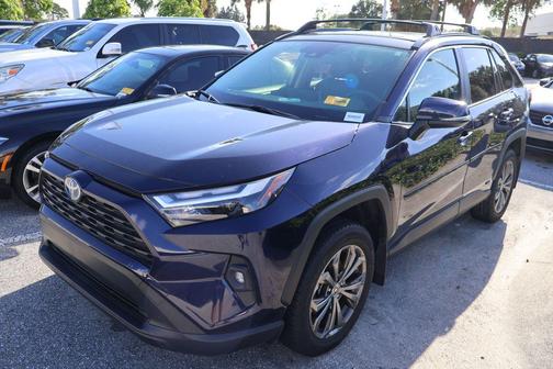 2023 Toyota RAV4 Hybrid XLE Premium