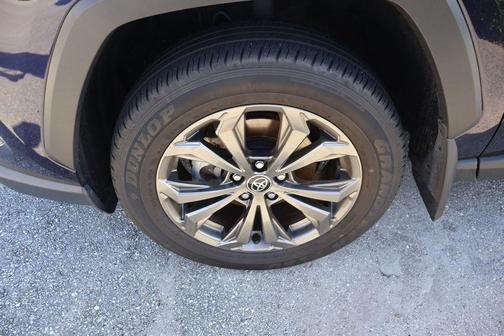 2023 Toyota RAV4 Hybrid XLE Premium