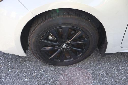 Wind Chill Pearl 2026 Toyota Corolla SE