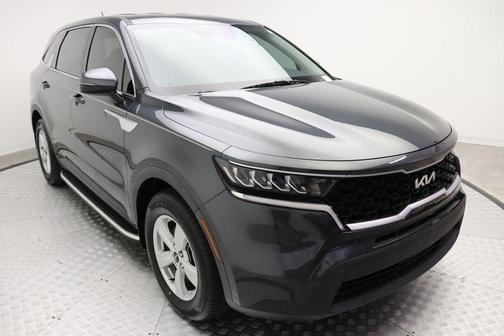 2022 Kia Sorento LX