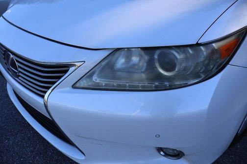 2015 Lexus ES 300h Base