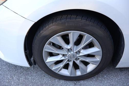 2015 Lexus ES 300h Base