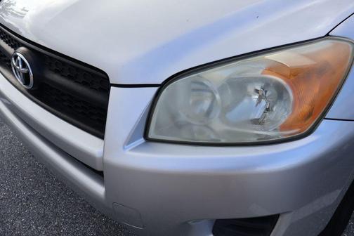 Classic Silver Metallic 2011 Toyota RAV4 Base