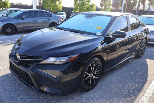 2021 Toyota Camry SE