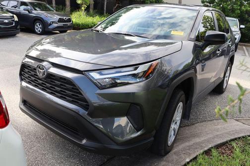 2024 Toyota RAV4 LE