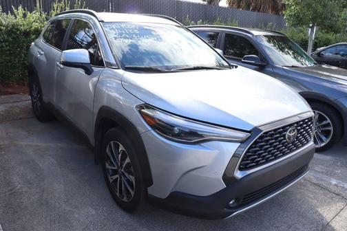 2024 Toyota Corolla Cross XLE