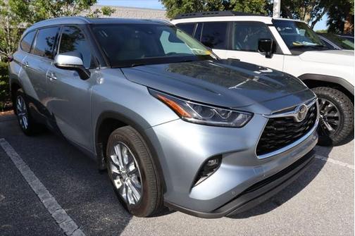 2022 Toyota Highlander Limited
