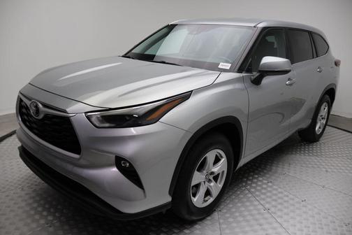 2025 Toyota Highlander LE