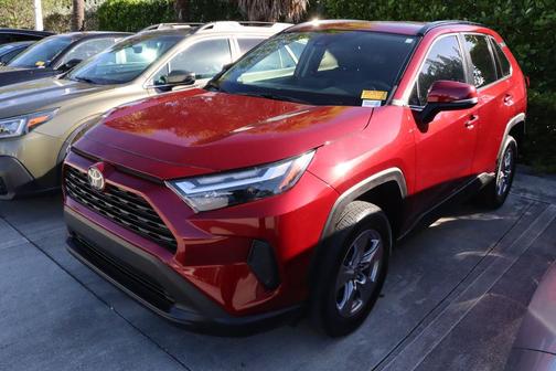 2022 Toyota RAV4 XLE