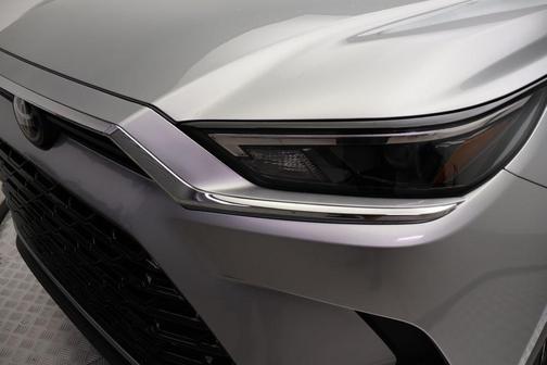 Celestial Silver Metallic 2025 Toyota Grand Highlander Hybrid XLE