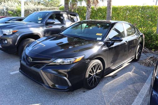 2024 Toyota Camry SE