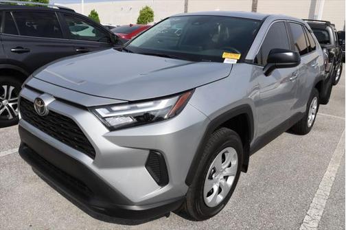 2025 Toyota RAV4 LE