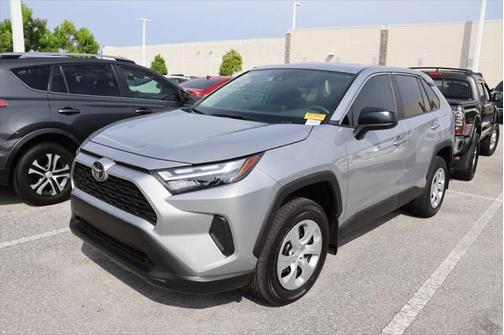 2025 Toyota RAV4 LE