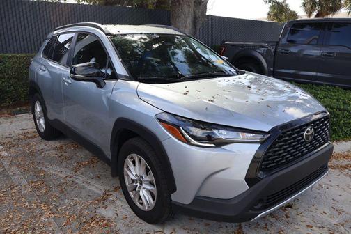 2025 Toyota Corolla Cross LE