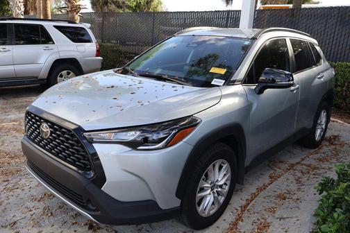 2025 Toyota Corolla Cross LE