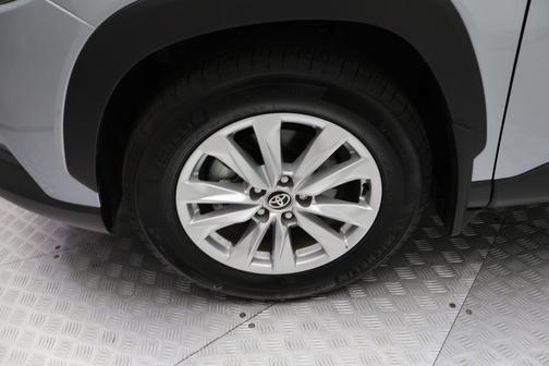 2025 Toyota Corolla Cross LE