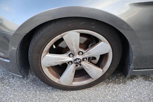 2014 Ford Mustang V6