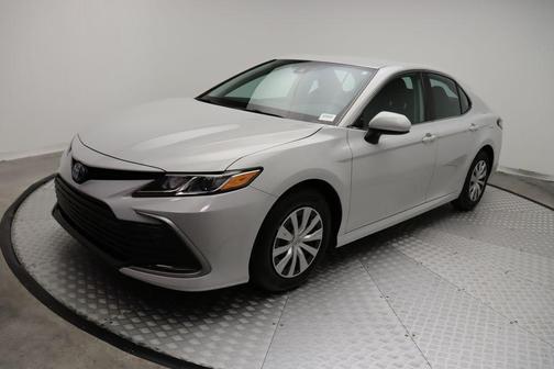2024 Toyota Camry Hybrid SE
