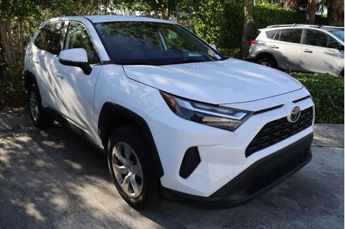 2023 Toyota RAV4 LE
