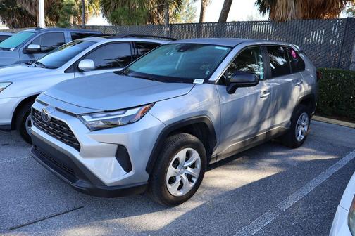2025 Toyota RAV4 LE