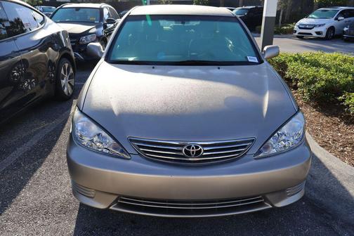 2005 Toyota Camry LE