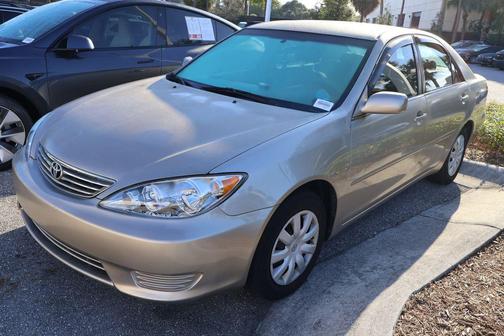 2005 Toyota Camry LE
