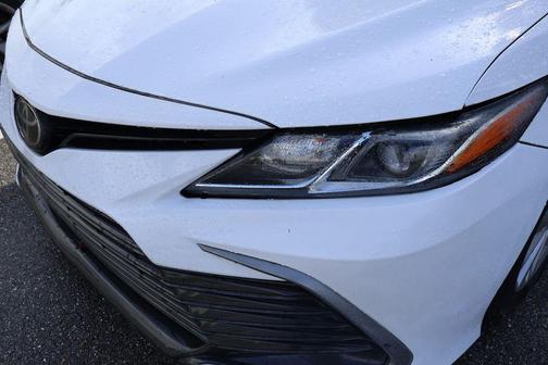 Ice Cap 2023 Toyota Camry LE