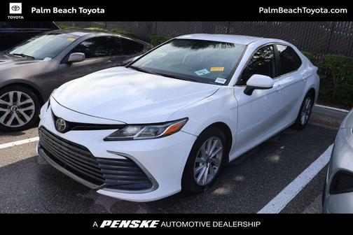 Ice Cap 2023 Toyota Camry LE