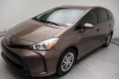 2017 Toyota Prius v Three