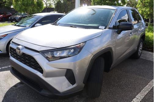 2022 Toyota RAV4 LE