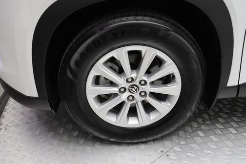 2025 Toyota Grand Highlander Hybrid XLE