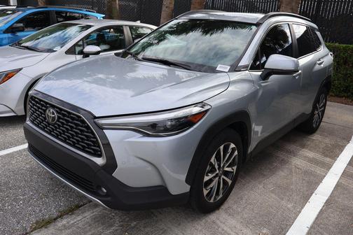 Sonic Silver 2023 Toyota Corolla Cross XLE