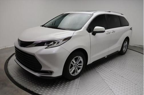 2024 Toyota Sienna Limited 7-Passenger