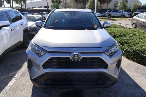 2020 Toyota RAV4 LE