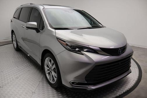 Celestial Silver Metallic 2024 Toyota Sienna Platinum