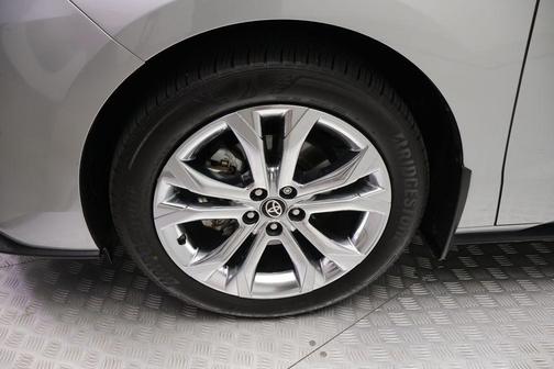 Celestial Silver Metallic 2024 Toyota Sienna Platinum