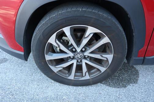 2024 Toyota Corolla Cross XLE