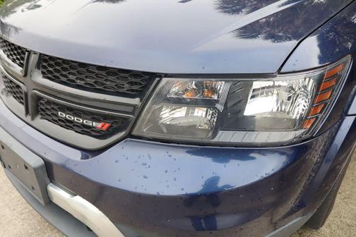 2020 Dodge Journey Crossroad