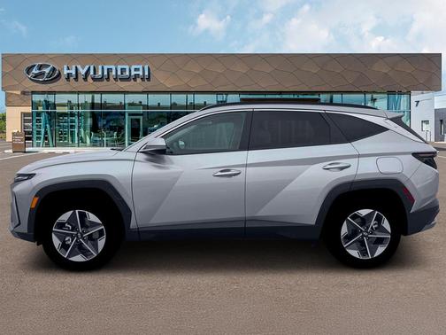 Shimmering Silver 2026 Hyundai TUCSON SEL Premium