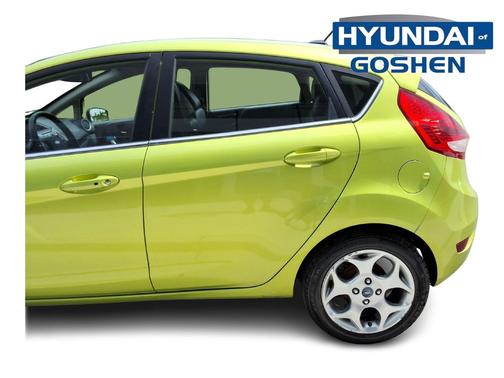 LIME SQUEEZE METALLIC 2011 Ford Fiesta SES