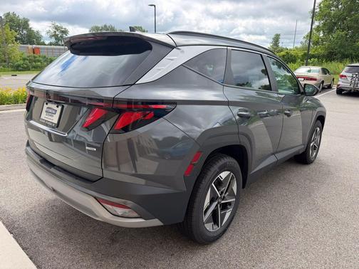 Ecotronic Gray 2025 Hyundai TUCSON SEL