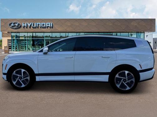 Snow White Pearl 2026 Hyundai IONIQ 9 Performance Calligraphy