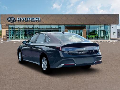 Abyss Black 2026 Hyundai SONATA SE