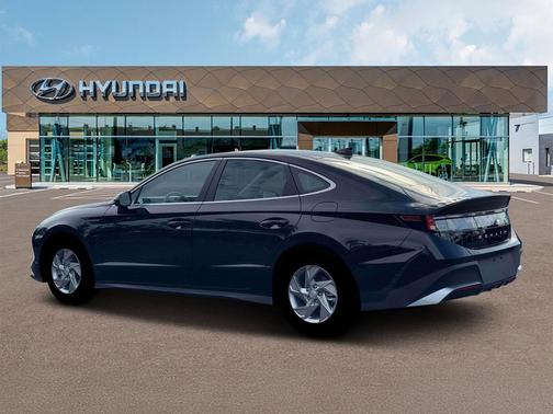 Abyss Black 2026 Hyundai SONATA SE