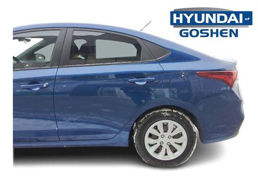 2022 Hyundai Accent SE