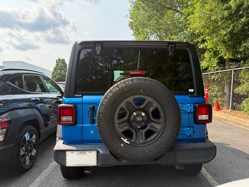 2024 Jeep Wrangler Sport